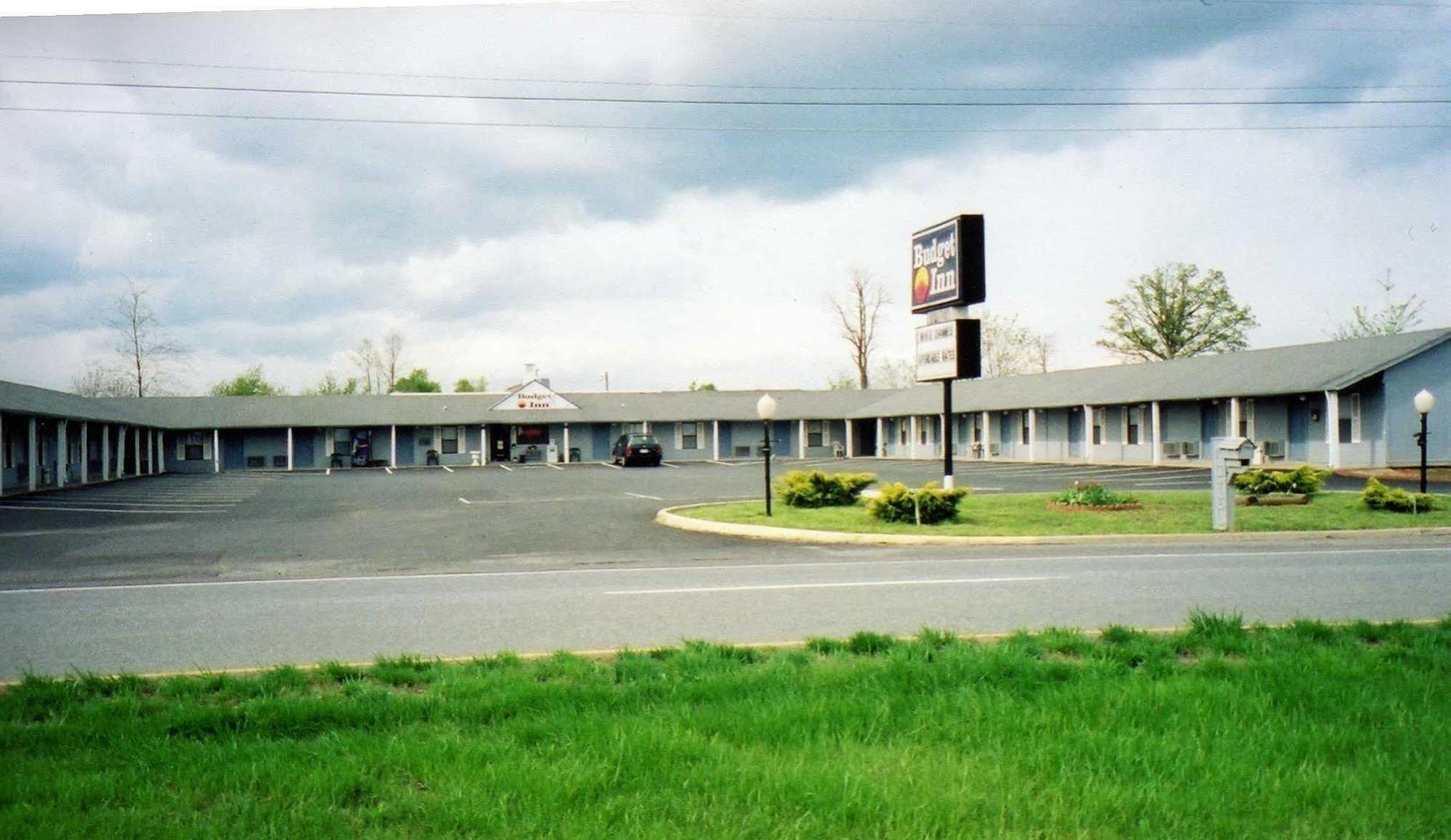 Budget Inn Lynchburg And Bedford Goode Exterior photo